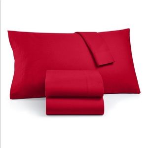 Martha Stewart Collection  Red Flannel FULL Sheet